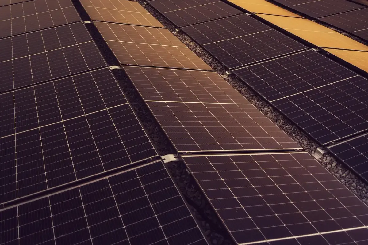 Solaranlage im Garten: Die clevere Alternative zum Dach